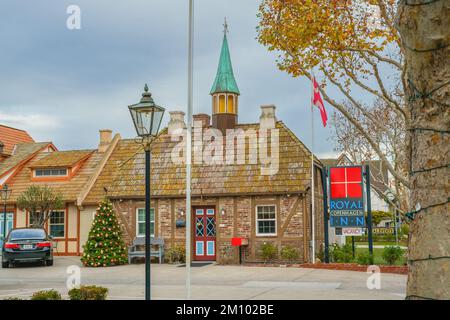 Solvang, Californie, Etats-Unis - 8 décembre 2022 Hôtel Royal Copenhagen Inn, situé au coeur de Solvang, entouré de ses meilleurs magasins, restaurants Banque D'Images