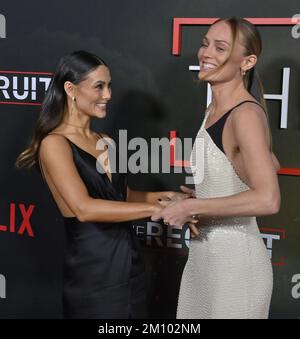 Los Angeles, États-Unis. 08th décembre 2022. Les membres du casting Fivel Stewart (L) et Laura Haddock assistent jeudi à la première de la nouvelle série télévisée de Netflix « The Recruit » à l'AMC Grove à Los Angeles, 8 décembre 2022. Scénario : suit un avocat de la CIA qui s'emmêle de dangereuses politiques internationales de pouvoir lorsqu'un ancien actif menace de révéler la nature de sa relation à long terme avec l'agence. Photo de Jim Ruymen/UPI crédit: UPI/Alay Live News Banque D'Images