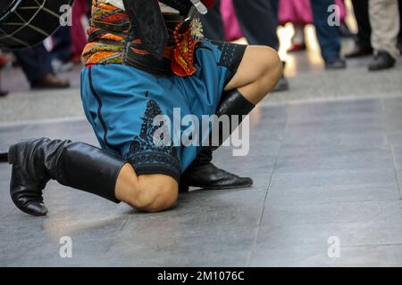 Turquie, Mugla, festival culturel local Mentese folklore (efe zeybek) vêtements pour hommes et femmes Banque D'Images