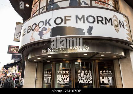 Le Livre de Mormon au Prince of Wales Theatre, Londres, Angleterre, RU Banque D'Images