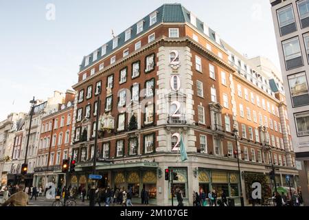 Fortnum and Maison Department Store, 181 Piccadilly, St. James's, Londres, W1, Angleterre, Royaume-Uni Banque D'Images