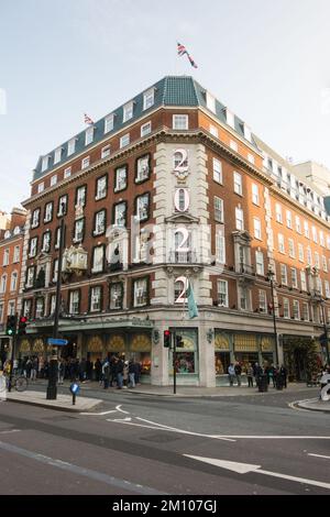 Fortnum and Maison Department Store, 181 Piccadilly, St. James's, Londres, W1, Angleterre, Royaume-Uni Banque D'Images