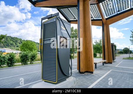 Ladesäule für E-Autos, Fastned Ladestation, Kinding, Bayern, Allemagne Banque D'Images