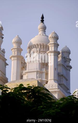 08 décembre 2022, Pune, Inde, Temple de Bhuleshwar près de Pune Inde, temple de la colline de dieu hindou shiva, il y a beaucoup de touristes qui viennent pour voir ces salut Banque D'Images