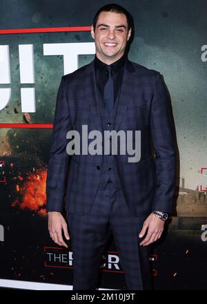 Los Angeles, États-Unis. 08th décembre 2022. LOS ANGELES, CALIFORNIE, États-Unis - DÉCEMBRE 08 : l'acteur américain Noah Centineo arrive à la première mondiale de la saison 1 de Netflix, qui s'est tenue à AMC The Grove 14 sur 8 décembre 2022 à Los Angeles, Californie, États-Unis. (Photo par Rudy Torres/image Press Agency) Credit: Image Press Agency/Alay Live News Banque D'Images