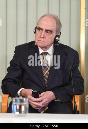 Oslo, Norvège. 09th décembre 2022. Russian Yan Rachinsky (président du Comité international du Mémorial) assiste à la conférence de presse avant la cérémonie de remise du prix Nobel de la paix 2022 à l'Institut du prix Nobel de la paix à Oslo, en Norvège, sur 9 décembre 2022. Photo de Paul Treadway/ Credit: UPI/Alay Live News Banque D'Images