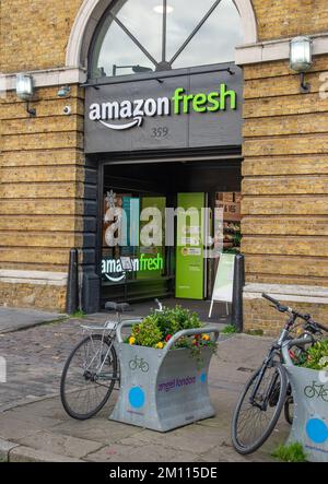 Un magasin Amazon Fresh, Islington, Londres, Royaume-Uni Banque D'Images