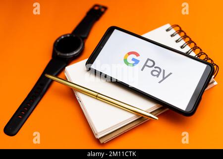 Pologne. 07th décembre 2022. Sur cette photo, un logo Google Pay apparaît sur un smartphone. (Photo de Mateusz Slodkowski/SOPA Images/Sipa USA) crédit: SIPA USA/Alay Live News Banque D'Images