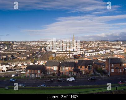 Irlande, Nord, Derry City, Bogside, vue depuis les remparts de la ville. Banque D'Images