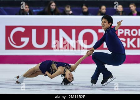 Turin, Italie. 08th décembre 2022. Riku Miura et Ryuichi Kihara du Japon rivalise en day1 - COUPLES S.P. Finale du Grand Prix de patinage artistique de l'UIP Turin 2022 à Palavela. Crédit : SOPA Images Limited/Alamy Live News Banque D'Images