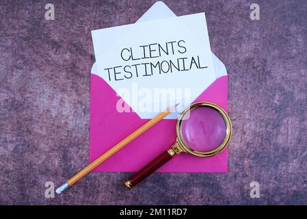 Inspiration montrant des signes clients témoignage. Aperçu de l'entreprise Déclaration formelle témoignant de l'approbation sincère des autres Banque D'Images