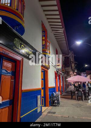 Amérique du Sud, Colombie, Departamento Antioquia, Andes colombiennes, Urrao, entrée de l'hôtel Colonial Banque D'Images