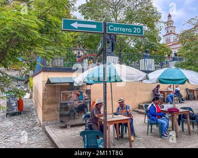 Amérique du Sud, Colombie, Andes colombiennes, Departamento Antioquia, scène de rue à la place centrale de Concordia Banque D'Images