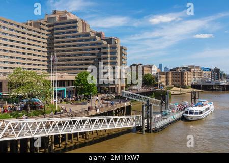 The Tower Hotel, St Katharine Docks Marina, Tower Hamlets, Londres, Angleterre Banque D'Images