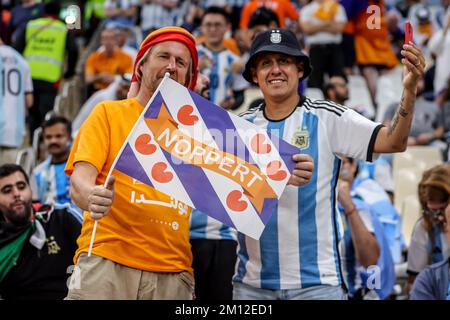 Al Daayen, Qatar. 09th décembre 2022. AL DAAYEN, QATAR - DÉCEMBRE 9 : fans et supporters pendant la coupe du monde de la FIFA - quart de finale du match entre les pays-Bas et l'Argentine au stade Lusail sur 9 décembre 2022 à Al Daayen, Qatar (photo de Henk Jan Dijks/ Orange Pictures) crédit : Orange pics BV/Alay Live News Banque D'Images