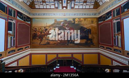 Achilleion, résidence de l'impératrice Sissi, construite en 1889, architecture basée sur la mythologie grecque, prise de vue grand angle, escalier, immense peinture du peintre Banque D'Images