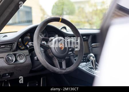 Slovénie, Ljubljana - 27 octobre 2022 : intérieur de la Porsche GT2RS Banque D'Images