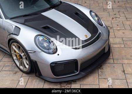 Slovénie, Ljubljana - 27 octobre 2022 : Porsche argent GT2RS Banque D'Images