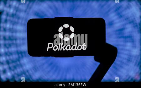 Inde. 9th décembre 2022. Dans cette illustration, le logo de Polkadot est affiché sur l'écran d'un téléphone portable. (Image de crédit : © Idrees Abbas/SOPA Images via ZUMA Press Wire) Banque D'Images