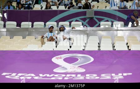 Doha, Katar. 09th décembre 2022. Firo : 12/09/2022, football, football, coupe DU MONDE de la FIFA 2022 QATAR, coupe du monde 2022 Qatar, coupe du monde 2022 Qatar, quarterfinales, pays-Bas - Argentine fans Argentine crédit: dpa/Alay Live News Banque D'Images