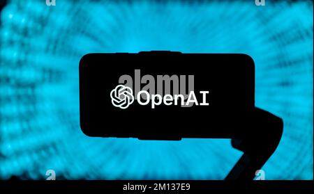 Inde. 9th décembre 2022. Dans cette illustration, le logo d'openAI est affiché sur l'écran d'un téléphone portable. (Image de crédit : © Idrees Abbas/SOPA Images via ZUMA Press Wire) Banque D'Images