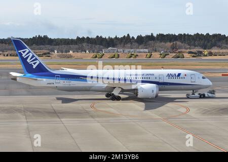 Préfecture de Chiba, Japon - 19 décembre 2020 : Boeing B787-8 Dreamliner (JA827A) de All Nippon Airways (ANA). Banque D'Images