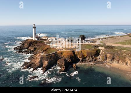 Vue aérienne du phare de Pigeon point en Californie Banque D'Images
