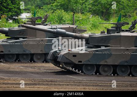 Préfecture de Shizuoka, Japon - 10 juillet 2011: Force d'autodéfense terrestre japonaise Mitsubishi de type 90 MBT (main Battle Tank). Banque D'Images