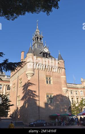 Donjon du Capitole, à Toulouse, France, construit en 1525 comme un magasin pour les archives de la ville et la poudre à canon, restauré en C19th par Viollet-le-Duc. Banque D'Images