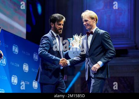 Bologne, Italie. 10th décembre 2022. Gustafsson Viktor, FIA Karting Championnat du monde - KZ, portrait avec Ben Sulayem Mohammed, portrait, Président de la FIA pendant le Prix FIA 2022 donner - cérémonie de karting au Palazzo Re Enzo, on 10 décembre 2022 à Bologne, Italie - photo Lia Mancini / DPPI crédit: DPPI Media / Alamy Live News Banque D'Images