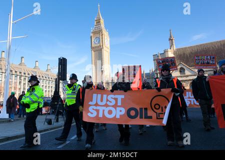 Parliament Square, Londres, Royaume-Uni. 10th décembre 2022. Arrêtez simplement les manifestants du pétrole sur la place du Parlement. Crédit : Matthew Chattle/Alay Live News Banque D'Images