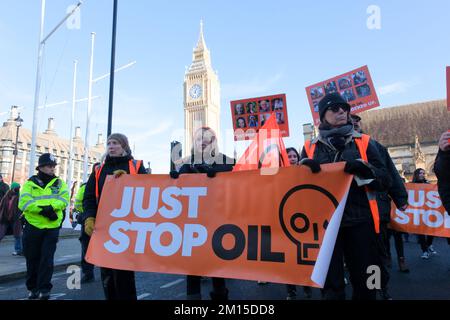 Londres, Royaume-Uni. 10th décembre 2022. Arrêtez simplement les manifestants du pétrole sur la place du Parlement. Crédit : Matthew Chattle/Alay Live News Banque D'Images