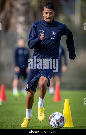 Ibrahim Salah de Gent photographié en action lors d'une session d'entraînement au camp d'entraînement d'hiver de l'équipe belge de football de première division KAA Gent à Oliva, Espagne, samedi 10 décembre 2022. BELGA PHOTO LUC CLAESSEN Banque D'Images