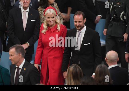 Oslo, Norvège. 10th décembre 2022. La princesse Mette-Marit de Norvège et le prince Haakon de Norvège assistent à la cérémonie de remise du prix Nobel de la paix 2022 à l'hôtel de ville d'Oslo, en Norvège, sur 10 décembre 2022. Photo de Paul Treadway/ Credit: UPI/Alay Live News Banque D'Images