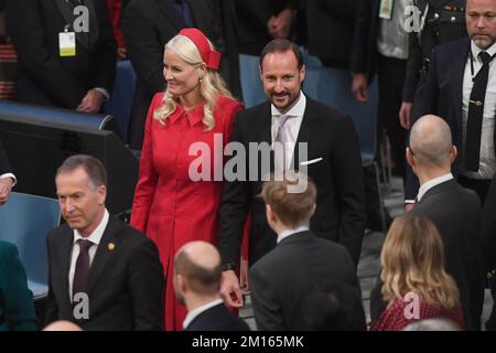 Oslo, Norvège. 10th décembre 2022. La princesse Mette-Marit de Norvège et le prince Haakon de Norvège assistent à la cérémonie de remise du prix Nobel de la paix 2022 à l'hôtel de ville d'Oslo, en Norvège, sur 10 décembre 2022. Photo de Paul Treadway/ Credit: UPI/Alay Live News Banque D'Images