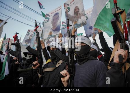 Gaza, Palestine. 10th décembre 2022. (INT) le Lions' Den organise une marche dans les rues de Gaza. 10 décembre 2022, Gaza, Palestine : le territoire des lions de Gaza organise une marche dans le centre de la ville de Gaza, dans le cadre des activités du lancement du Hamas à Gaza en 35th. (Credit image: © Saher Elghorra/TheNEWS2 via ZUMA Press Wire) Banque D'Images