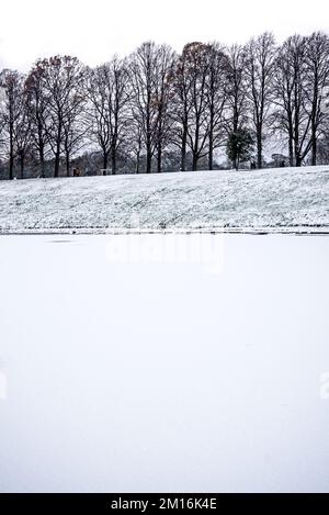 Snowy, jour de l'hiver à Inverleith Park, Édimbourg, Écosse, Royaume-Uni. Banque D'Images