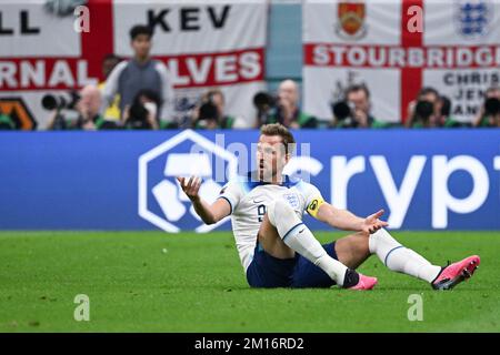 Al Khor, Qatar. 10th décembre 2022. Harry Kane, d'Angleterre, réagit lors du quart de finale entre l'Angleterre et la France lors de la coupe du monde de la FIFA 2022 au stade Al Bayt à Al Khor, au Qatar, le 10 décembre 2022. Credit: Li GA/Xinhua/Alay Live News Banque D'Images