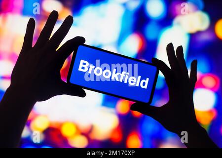 Dans cette illustration, le logo Brookfield Asset Management s'affiche sur l'écran d'un smartphone. Banque D'Images