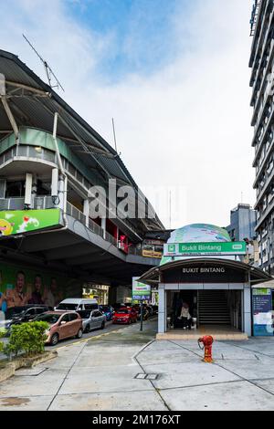 Kuala Lumpur, Malaisie - décembre 2022 : station MRT Bukit Bintang à Kuala Lumpur. Bukit Bintang est le quartier commerçant et de divertissement de KL Banque D'Images