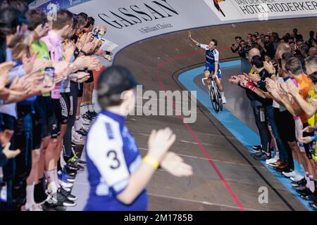 ROTTERDAM - Niki Terpstra est mis en lumière pendant les six jours de Rotterdam. Le gagnant du Tour de Flandre et de Paris-Roubaix, entre autres, dit Au revoir comme cycliste professionnel à l'âge de 38 ans. ANP MARCEL GUERRIER Banque D'Images