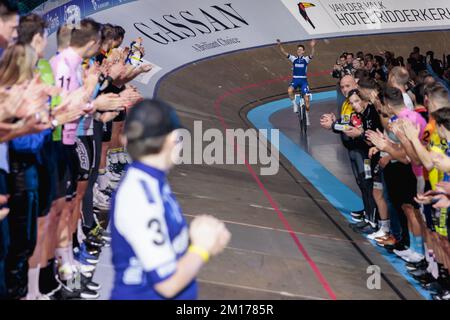 ROTTERDAM - Niki Terpstra est mis en lumière pendant les six jours de Rotterdam. Le gagnant du Tour de Flandre et de Paris-Roubaix, entre autres, dit Au revoir comme cycliste professionnel à l'âge de 38 ans. ANP MARCEL GUERRIER Banque D'Images
