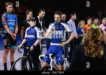 ROTTERDAM - Niki Terpstra est mis en lumière pendant les six jours de Rotterdam. Le gagnant du Tour de Flandre et de Paris-Roubaix, entre autres, dit Au revoir comme cycliste professionnel à l'âge de 38 ans. ANP MARCEL GUERRIER Banque D'Images