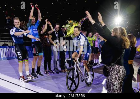 ROTTERDAM - Niki Terpstra est mis en lumière pendant les six jours de Rotterdam. Le gagnant du Tour de Flandre et de Paris-Roubaix, entre autres, dit Au revoir comme cycliste professionnel à l'âge de 38 ans. ANP MARCEL GUERRIER Banque D'Images