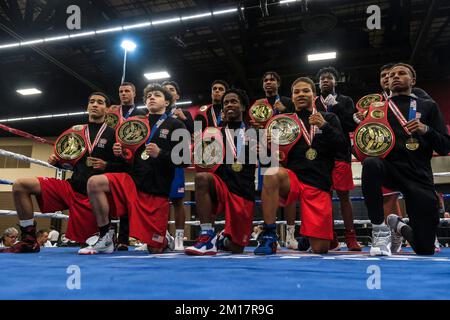 Lubbock, Texas, États-Unis. 10th décembre 2022. Photo de groupe de tous les vainqueurs de tournoi de la division jeunesse (17 à 18 ans). (Credit image: © Adam DelGiudice/ZUMA Press Wire) Credit: ZUMA Press, Inc./Alamy Live News Banque D'Images