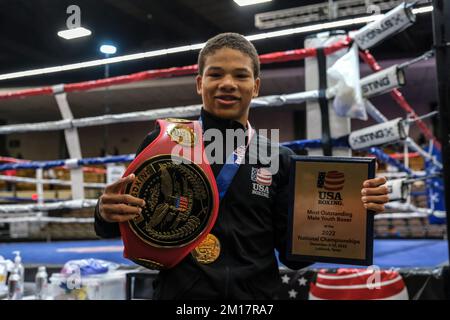 Lubbock, Texas, États-Unis. 10th décembre 2022. Curmel Moto de Las Vegas, Nevada, est sélectionné comme le meilleur combattant de la division jeunesse du tournoi. (Credit image: © Adam DelGiudice/ZUMA Press Wire) Credit: ZUMA Press, Inc./Alamy Live News Banque D'Images