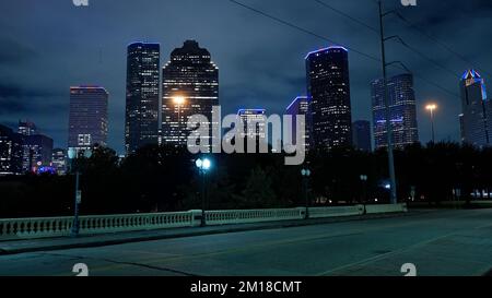 Pont Sabine dans le centre-ville de Houston - HOUSTON, ÉTATS-UNIS - 02 NOVEMBRE 2022 Banque D'Images