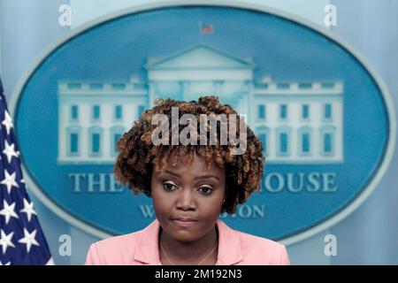 Washington, États-Unis. 09th décembre 2022. Karine Jean-Pierre, Attachée de presse à la Maison Blanche, prend la parole lors d'un briefing quotidien à la Maison Blanche à Washington sur 9 décembre 2022. (Photo de Yuri Gripas/Sipa USA)la Attachée de presse de la Maison-Blanche, Karine Jean-Pierre, prend la parole lors d'un briefing quotidien à la Maison-Blanche à Washington sur 9 décembre 2022. (Photo par Yuri Gripas/Sipa USA) crédit: SIPA USA/Alay Live News Banque D'Images