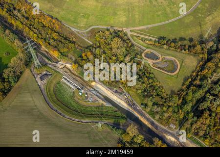 Vue aérienne, renaturation de la rivière Boye dans le quartier des Boy à Bottrop, région de la Ruhr, Rhénanie-du-Nord-Westphalie, Allemagne, travaux de construction, Zone du bâtiment, Buildin Banque D'Images