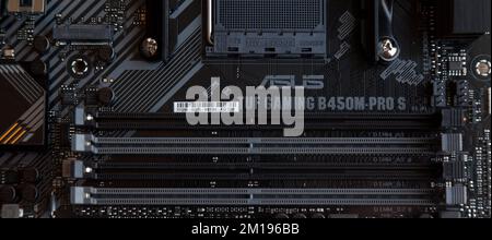 Profitez de performances exceptionnelles avec la carte mère noire Asus TUF Gaming B450M Pro S. Gaming. 27 août 2022 Istanbul Turquie Banque D'Images